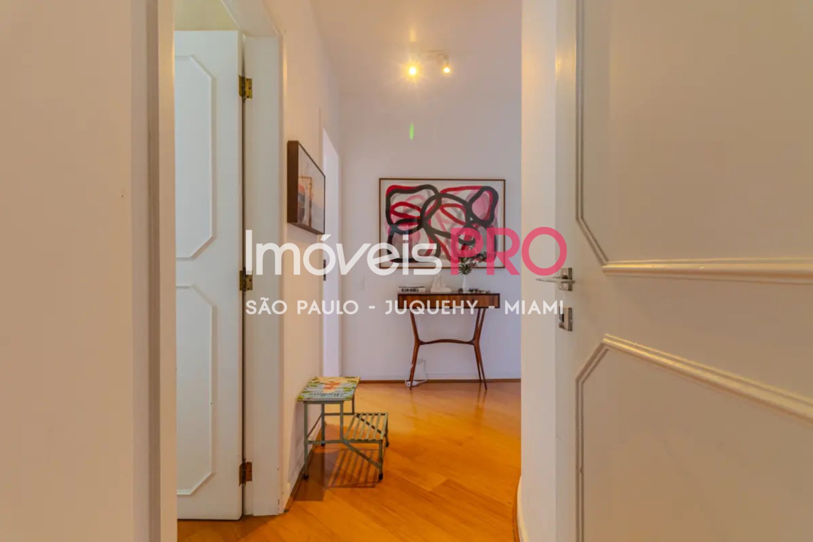 Foto :: https://assets.imoveispro.com.br/thumb/IP39227/apartamento-venda-pinheiros_IP39227_11_1920x1080.jpg?