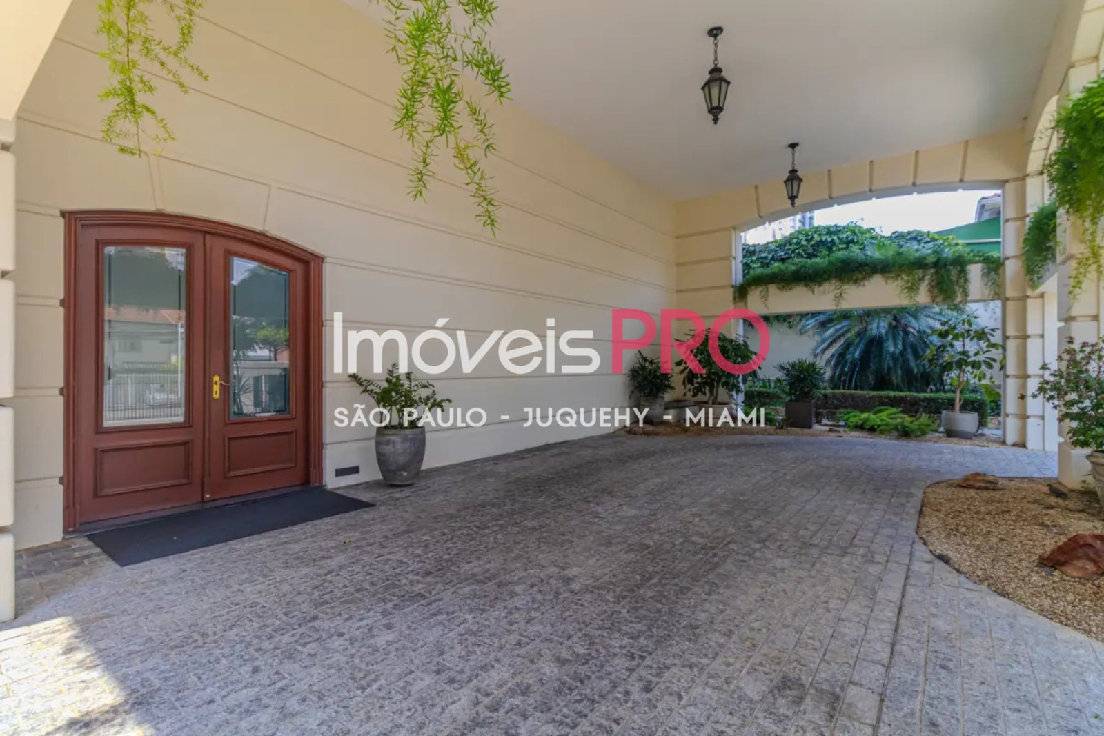 Foto :: https://assets.imoveispro.com.br/thumb/IP39227/apartamento-venda-pinheiros_IP39227_29_1920x1080.jpg?