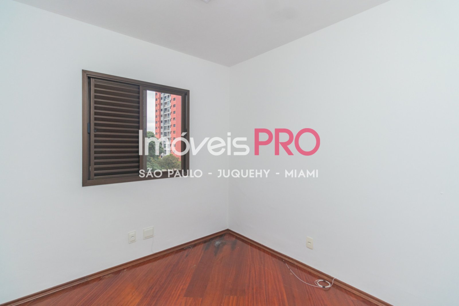 Foto :: https://assets.imoveispro.com.br/thumb/IP39231/apartamento-venda-chacara-inglesa_IP39231_11_1920x1080.jpg?