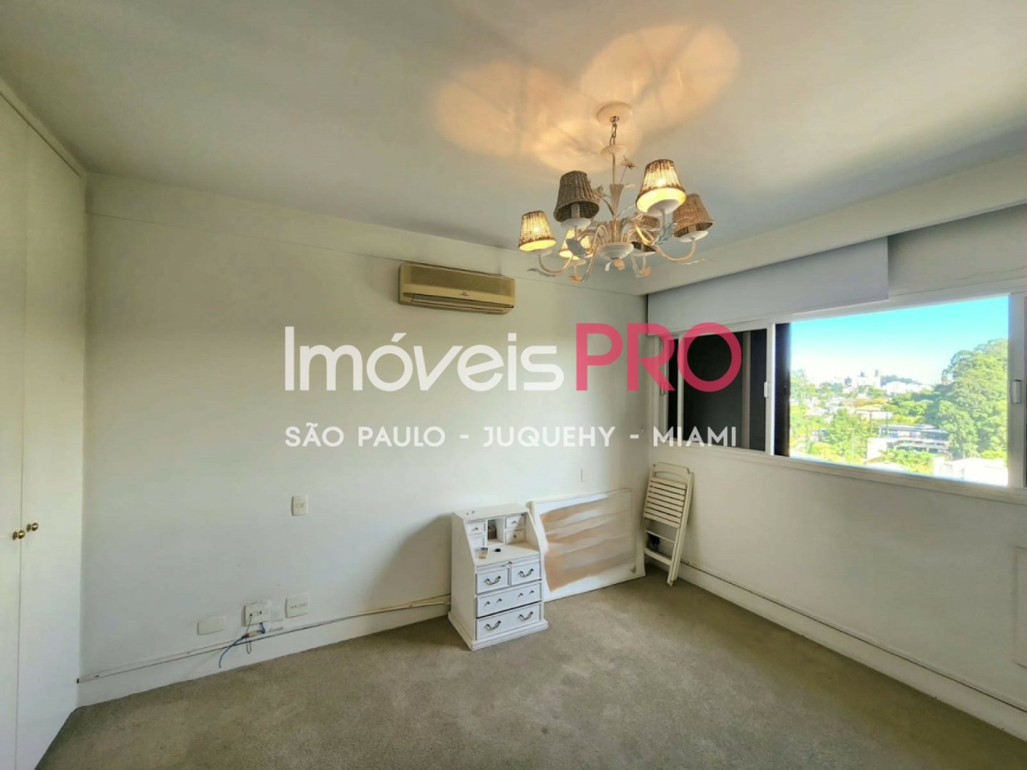 Foto :: https://assets.imoveispro.com.br/thumb/IP39232/apartamento-venda-real-parque_IP39232_29_1920x1080.jpg?