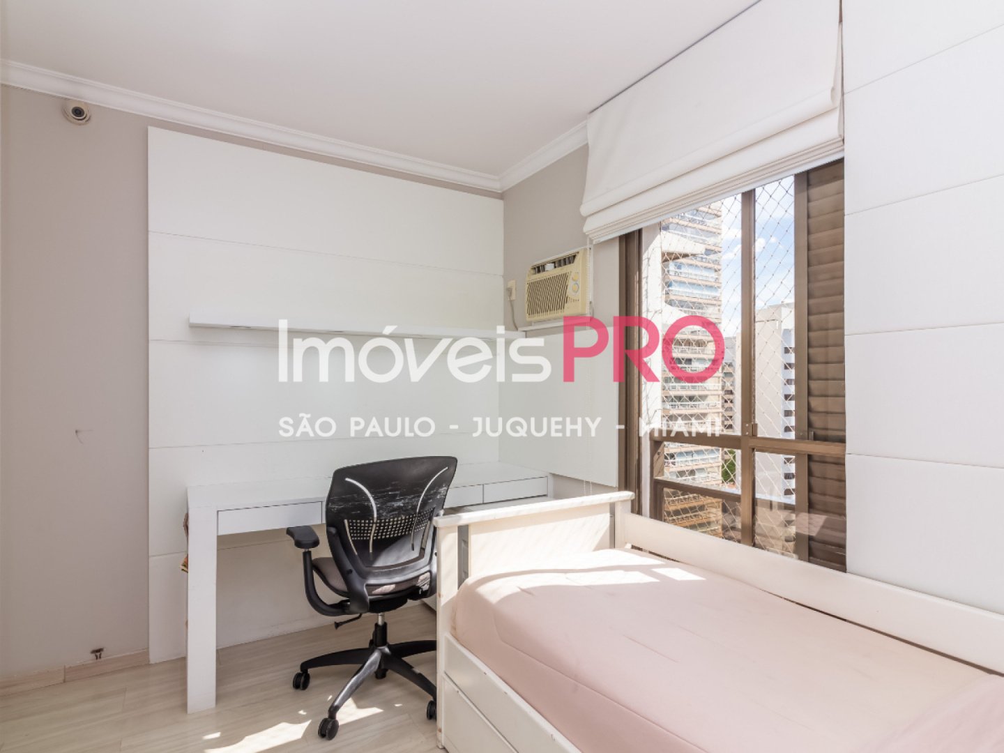 Foto :: https://assets.imoveispro.com.br/thumb/IP39234/apartamento-venda-moema-indios_IP39234_23_1920x1080.jpg?