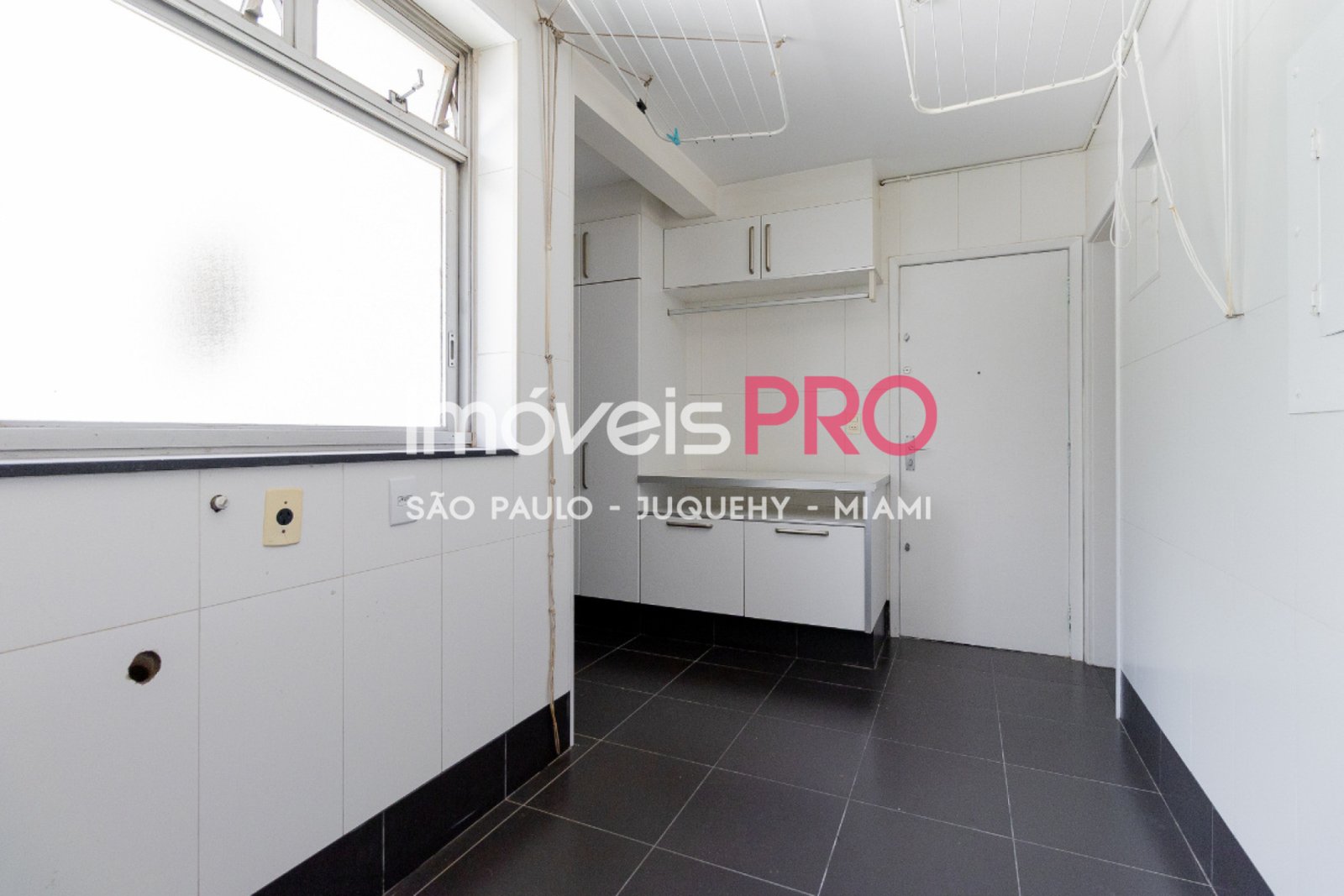Foto :: https://assets.imoveispro.com.br/thumb/IP39240/apartamento-venda-santa-cecilia_IP39240_23_1920x1080.jpg?
