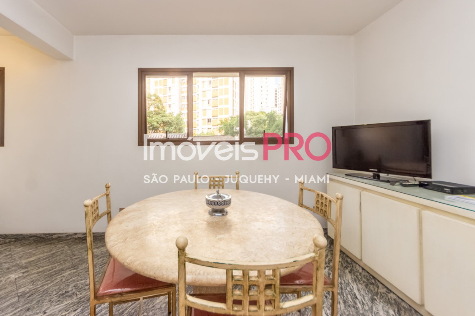 Foto :: https://assets.imoveispro.com.br/thumb/IP39241/apartamento-venda-vila-mariana_IP39241_11_1920x1080.jpg?