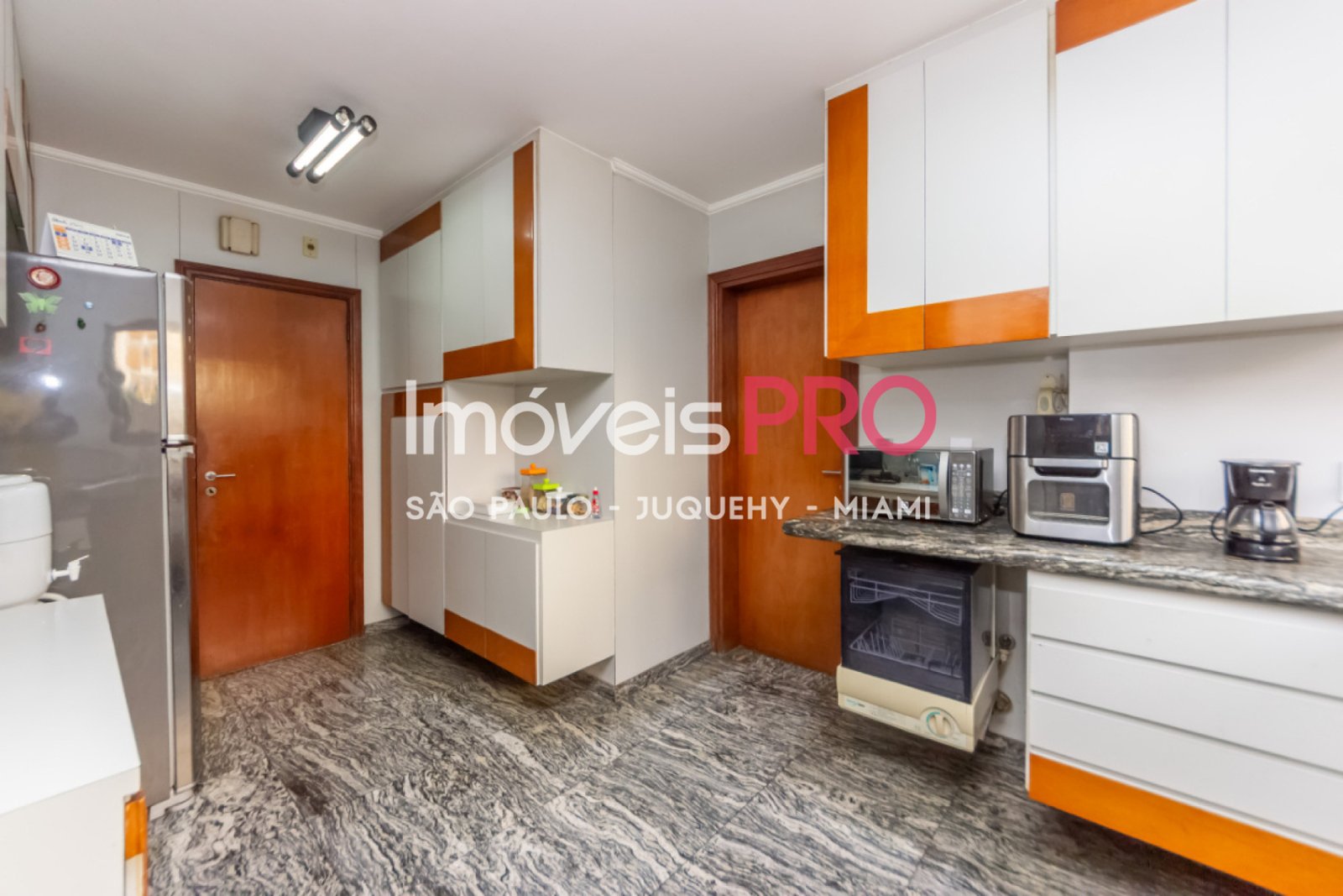 Foto :: https://assets.imoveispro.com.br/thumb/IP39241/apartamento-venda-vila-mariana_IP39241_23_1920x1080.jpg?