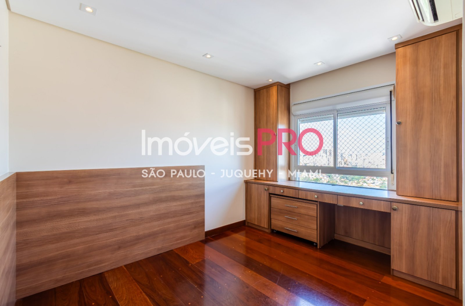 Foto :: https://assets.imoveispro.com.br/thumb/IP39253/apartamento-venda-vila-olimpia_IP39253_23_1920x1080.jpg?