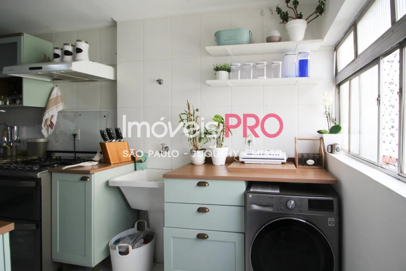 Foto :: https://assets.imoveispro.com.br/thumb/IP39256/apartamento-venda-moema-passaros_IP39256_11_1920x1080.jpg?