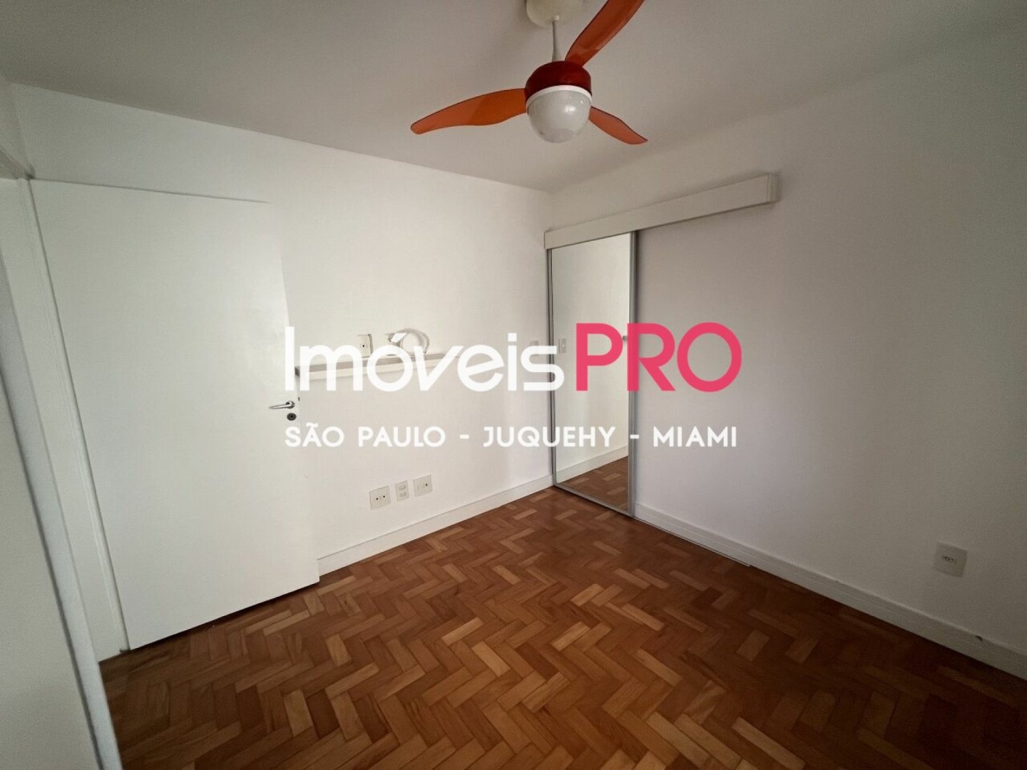 Foto :: https://assets.imoveispro.com.br/thumb/IP39261/apartamento-aluguel-moema-passaros_IP39261_11_1920x1080.jpg?