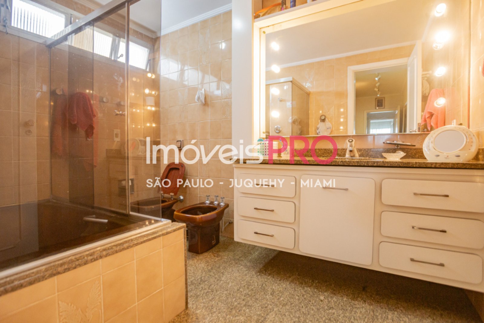 Foto :: https://assets.imoveispro.com.br/thumb/IP39262/apartamento-venda-campo-belo_IP39262_23_1920x1080.jpg?