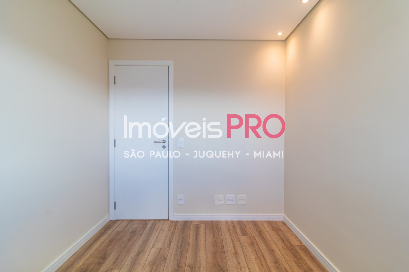 Foto :: https://assets.imoveispro.com.br/thumb/IP39263/apartamento-venda-agua-branca_IP39263_17_1920x1080.jpg?