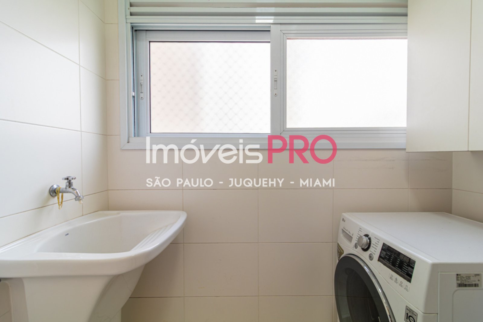 Foto :: IP39263