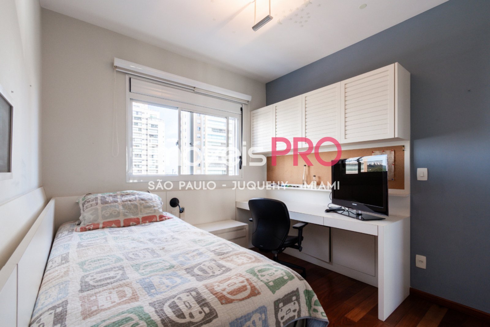 Foto :: https://assets.imoveispro.com.br/thumb/IP39287/apartamento-venda-campo-belo_IP39287_29_1920x1080.jpg?