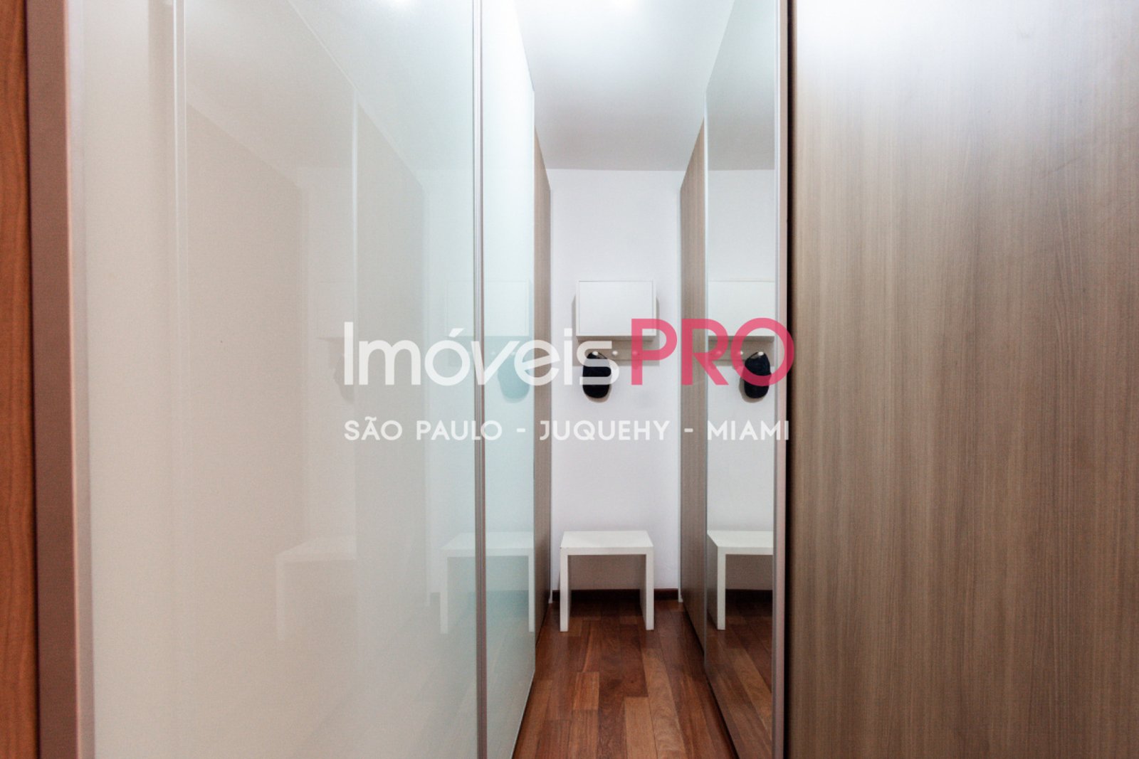 Foto :: https://assets.imoveispro.com.br/thumb/IP39287/apartamento-venda-campo-belo_IP39287_41_1920x1080.jpg?
