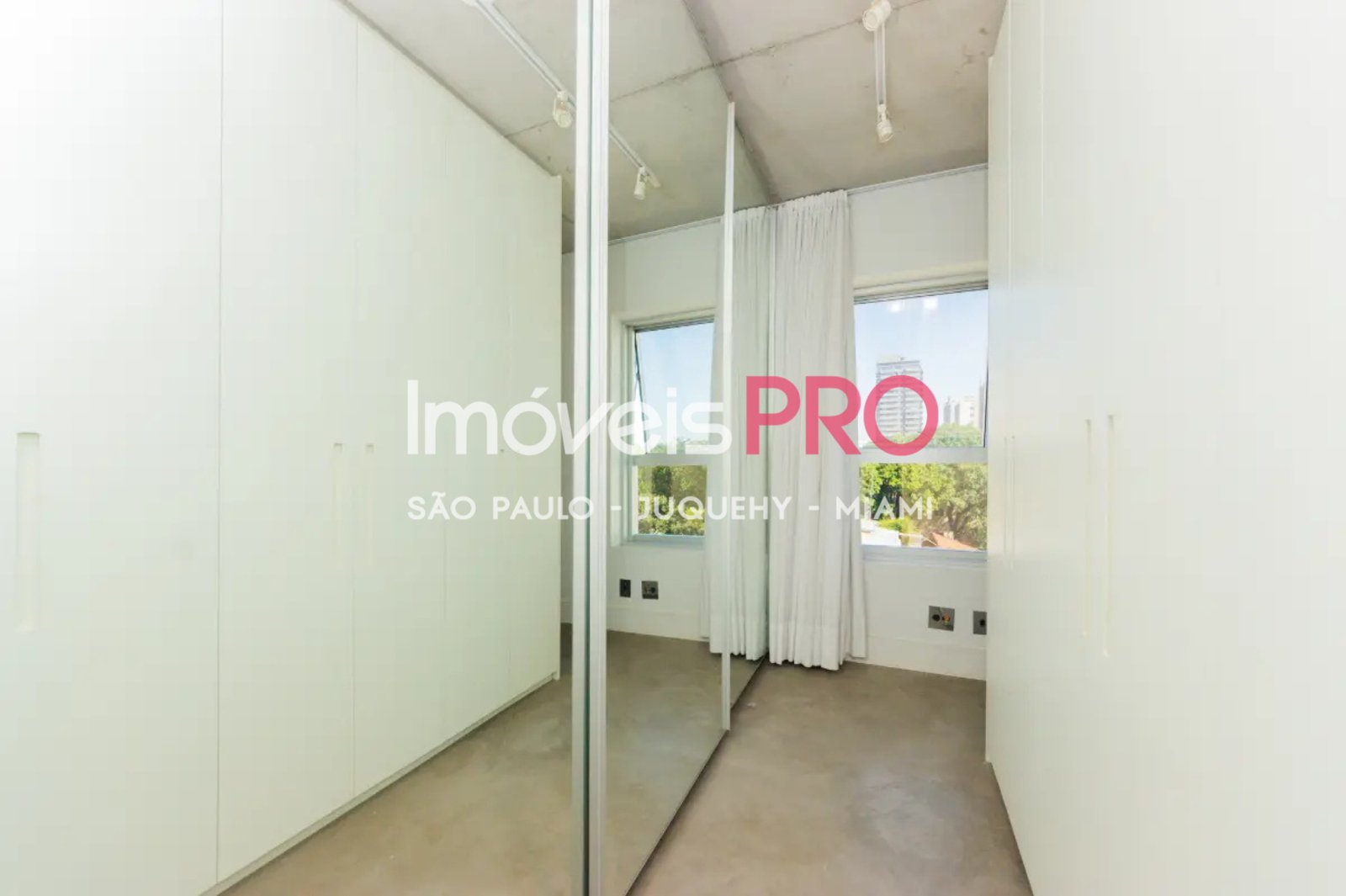 Foto :: IP39294