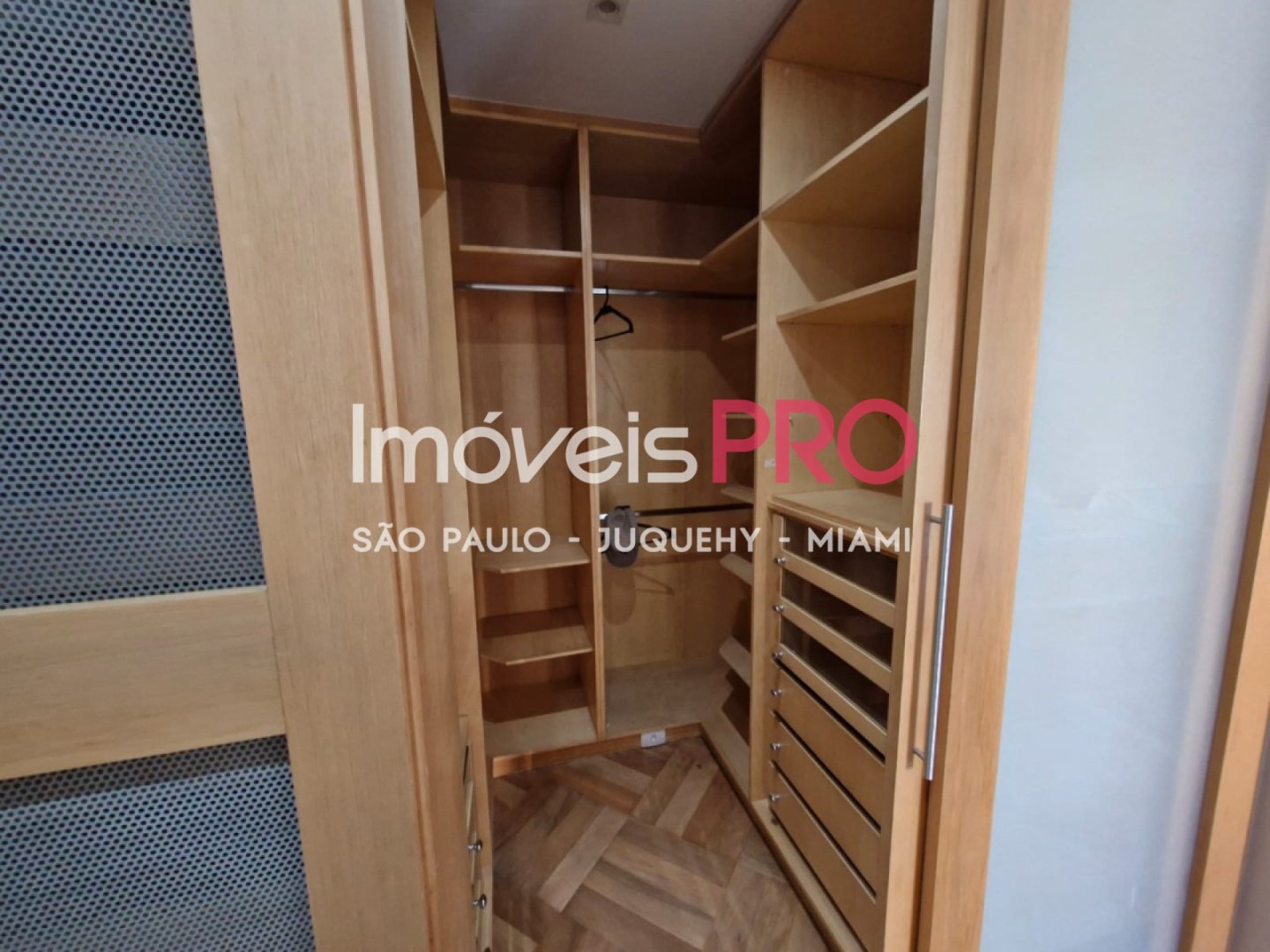 Foto :: IP39295