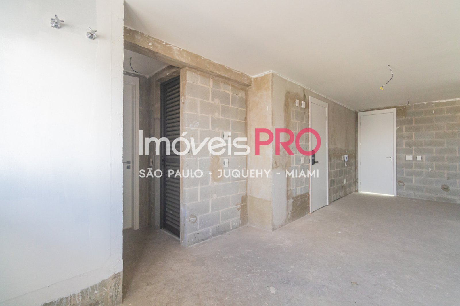 Foto :: https://assets.imoveispro.com.br/thumb/IP39296/apartamento-venda-itaim-bibi_IP39296_11_1920x1080.jpg?