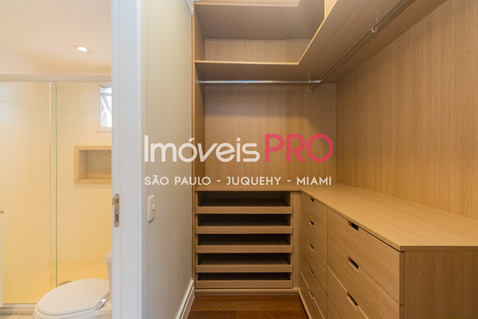 Foto :: https://assets.imoveispro.com.br/thumb/IP39307/apartamento-venda-brooklin_IP39307_17_1920x1080.jpg?