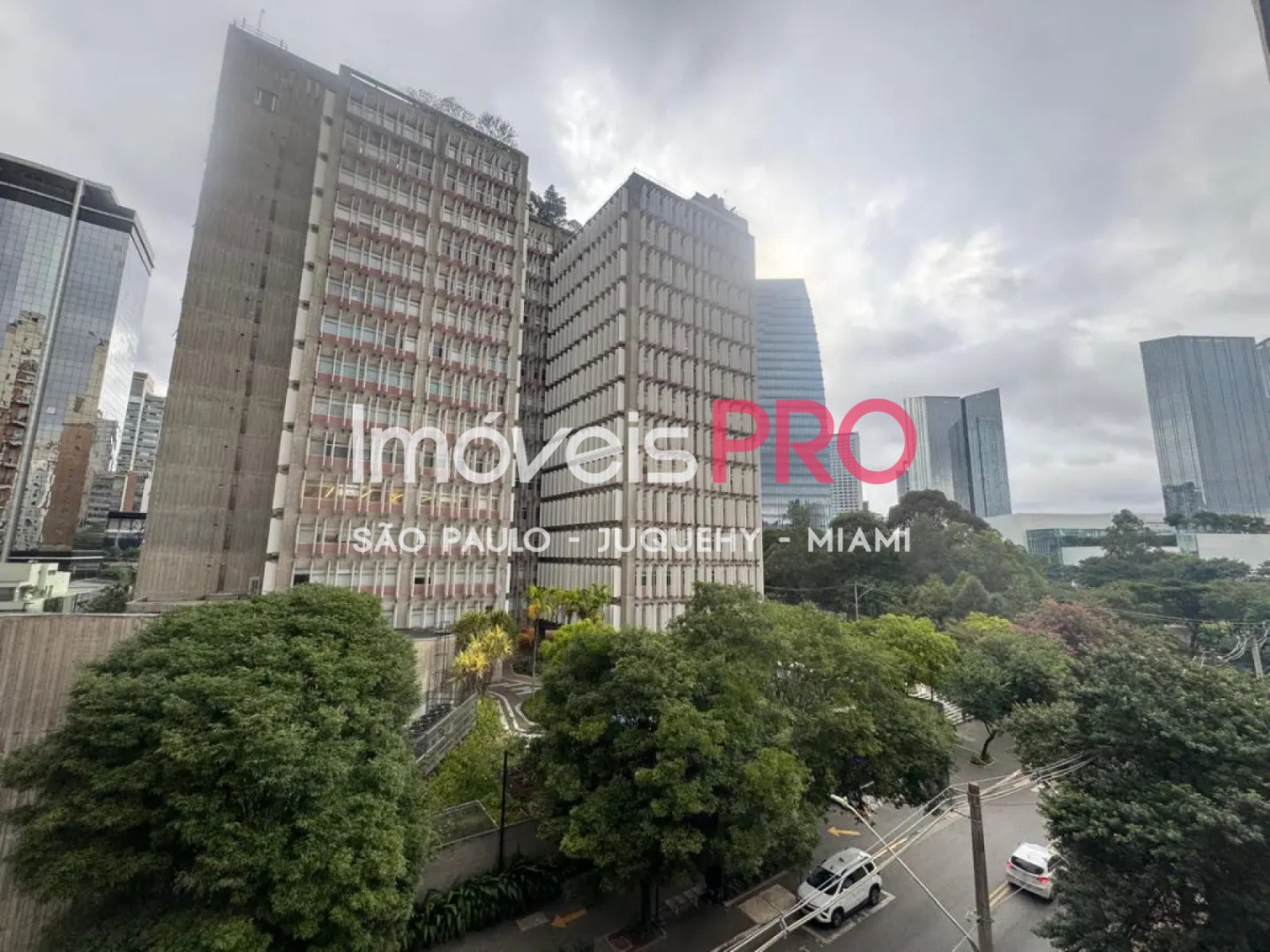 Foto :: https://assets.imoveispro.com.br/thumb/IP39308/apartamento-venda-itaim-bibi_IP39308_11_1920x1080.jpg?