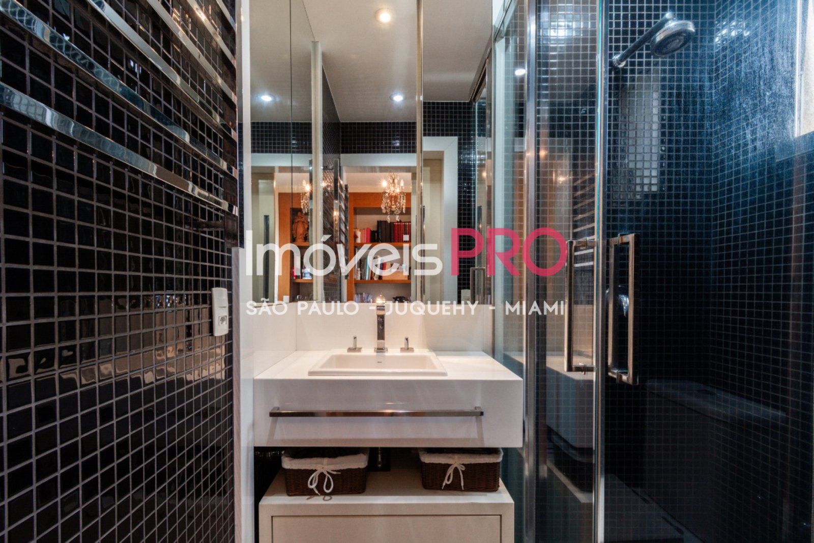 Foto :: https://assets.imoveispro.com.br/thumb/IP39311/apartamento-venda-moema_IP39311_29_1920x1080.jpg?