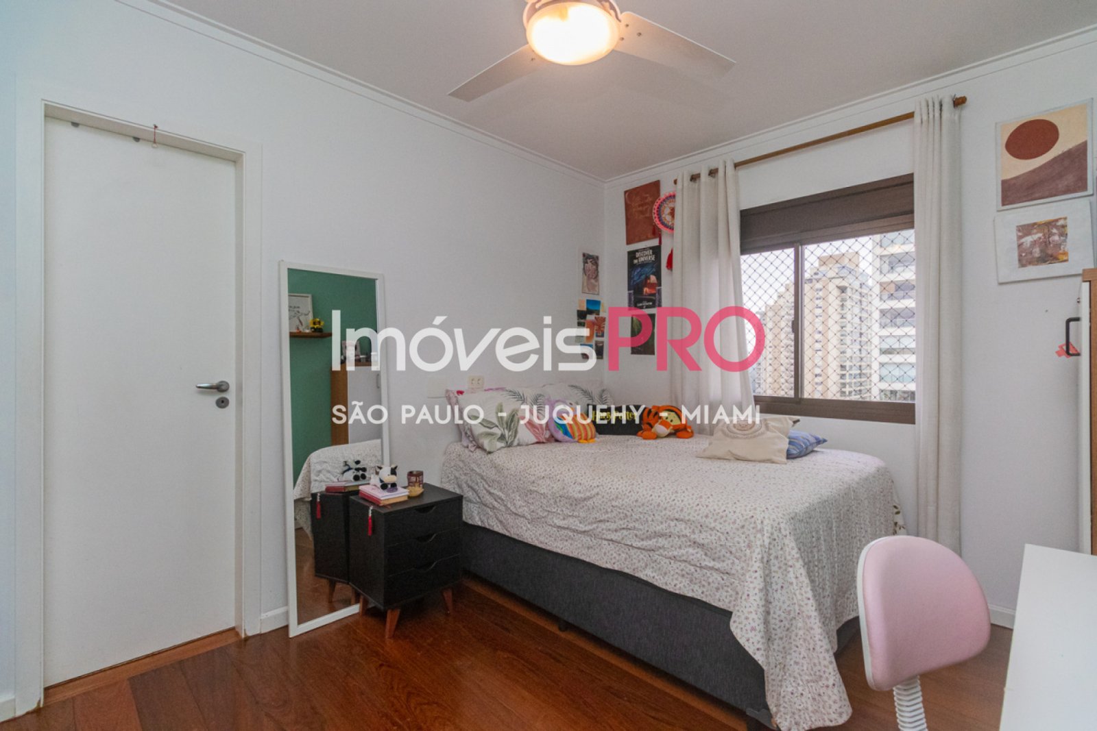 Foto :: https://assets.imoveispro.com.br/thumb/IP39316/apartamento-venda-campo-belo_IP39316_23_1920x1080.jpg?