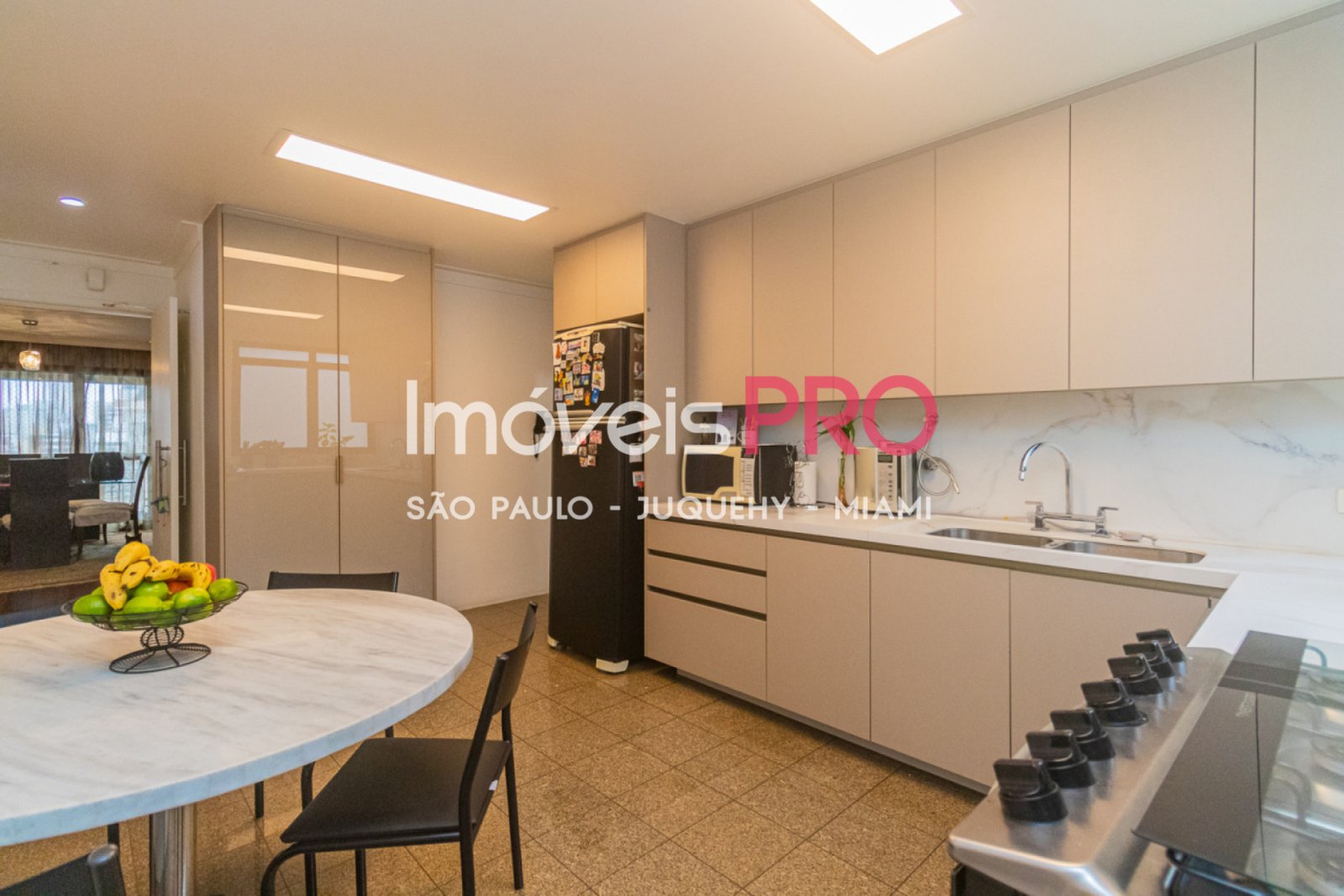 Foto :: https://assets.imoveispro.com.br/thumb/IP39316/apartamento-venda-campo-belo_IP39316_35_1920x1080.jpg?