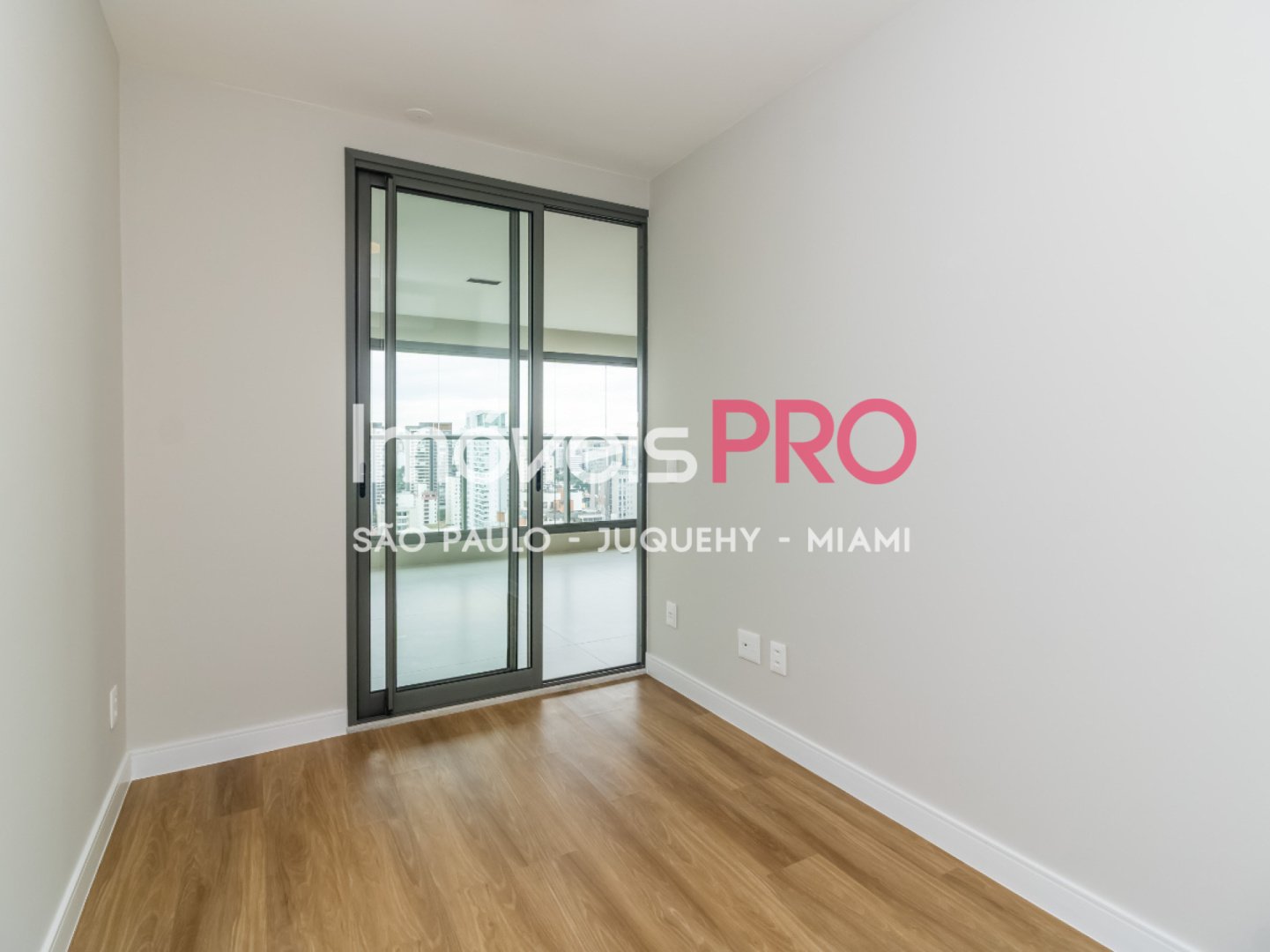 Foto :: https://assets.imoveispro.com.br/thumb/IP39325/apartamento-venda-brooklin_IP39325_23_1920x1080.jpg?