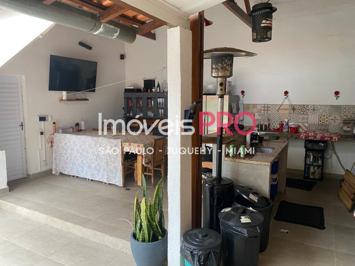 Foto :: https://assets.imoveispro.com.br/thumb/IP39328/casa-venda-planalto-paulista_IP39328_11_1920x1080.jpg?