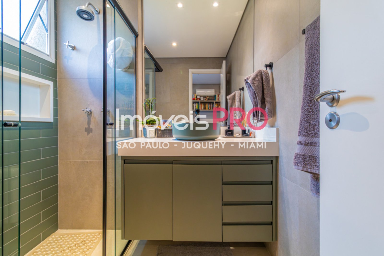 Foto :: https://assets.imoveispro.com.br/thumb/IP39329/apartamento-venda-brooklin_IP39329_47_1920x1080.jpg?
