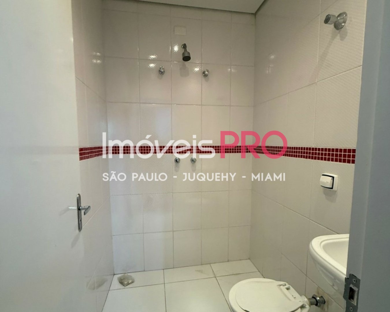 Foto :: https://assets.imoveispro.com.br/thumb/IP39339/casa-venda-campo-belo_IP39339_11_1920x1080.jpg?