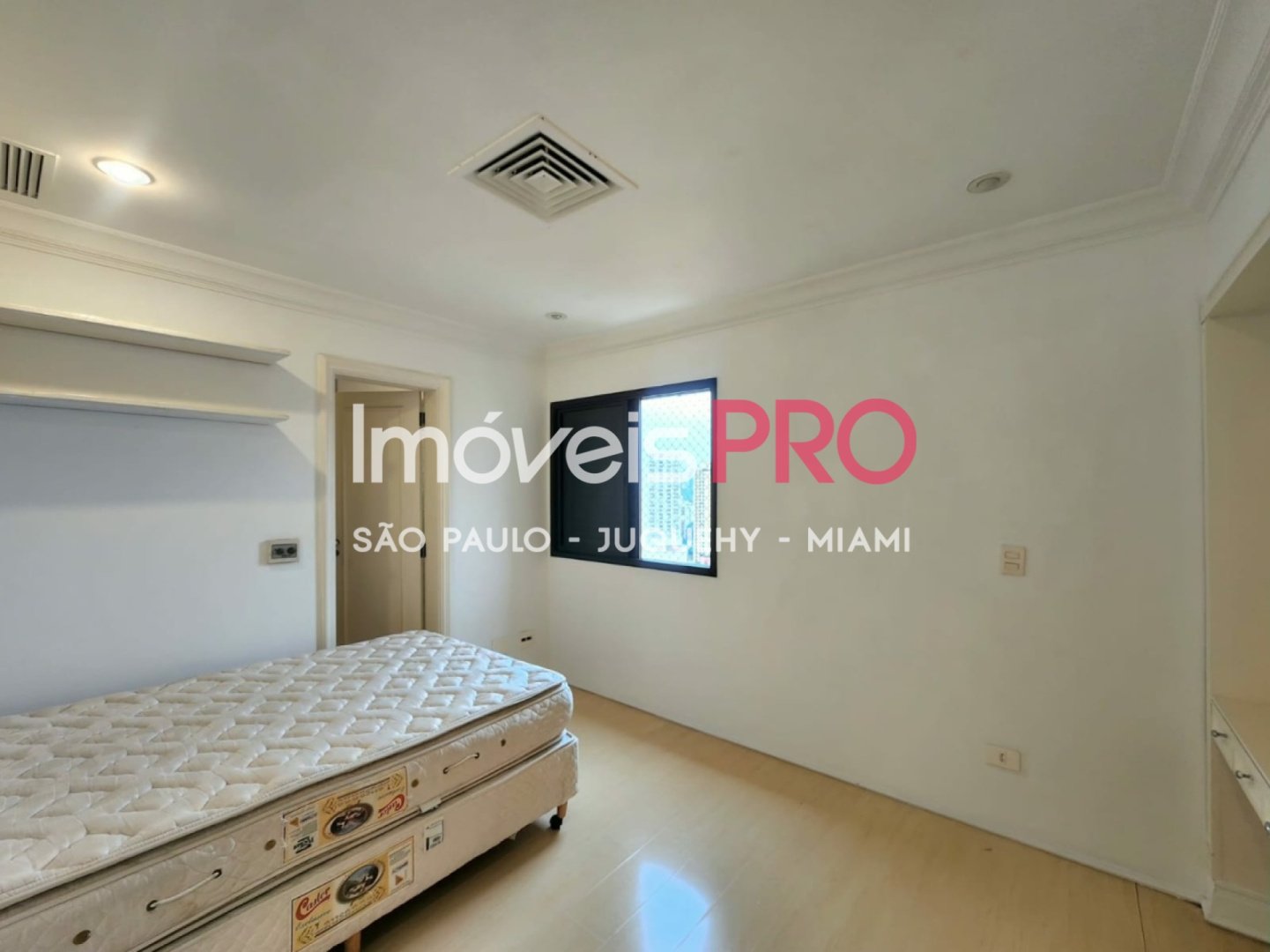 Foto :: IP39345