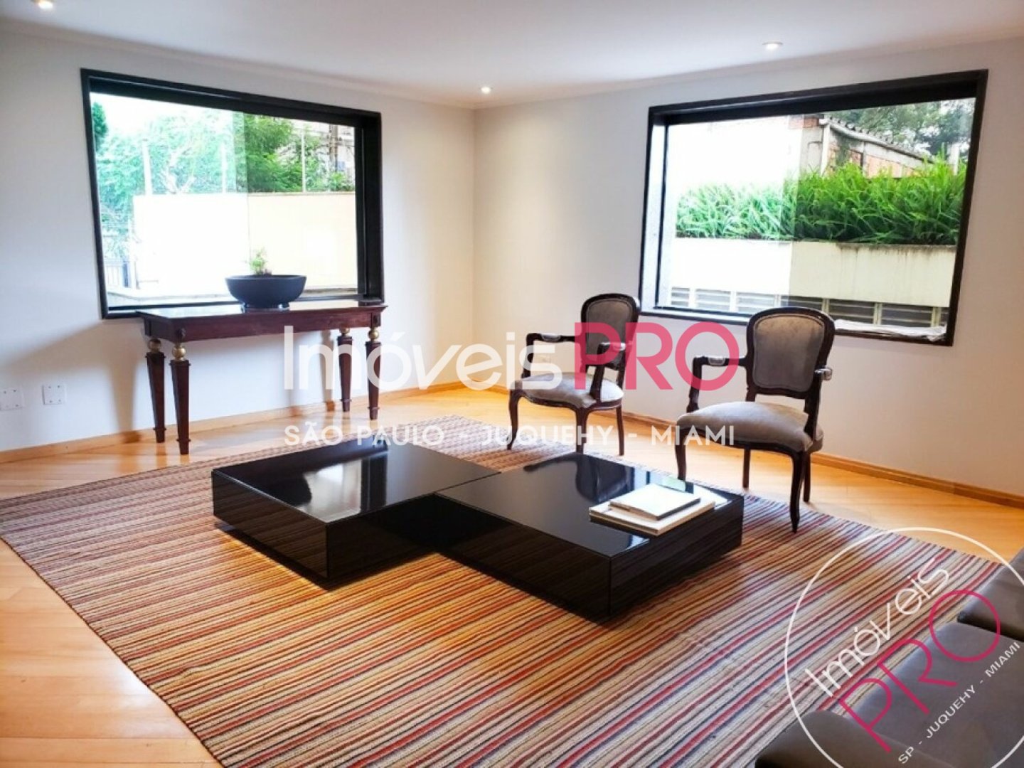 Foto :: https://assets.imoveispro.com.br/thumb/IP39345/cobertura-duplex-venda-real-parque_IP39345_47_1920x1080.jpg?
