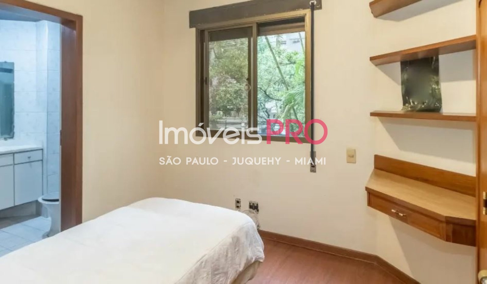 Foto :: IP39352