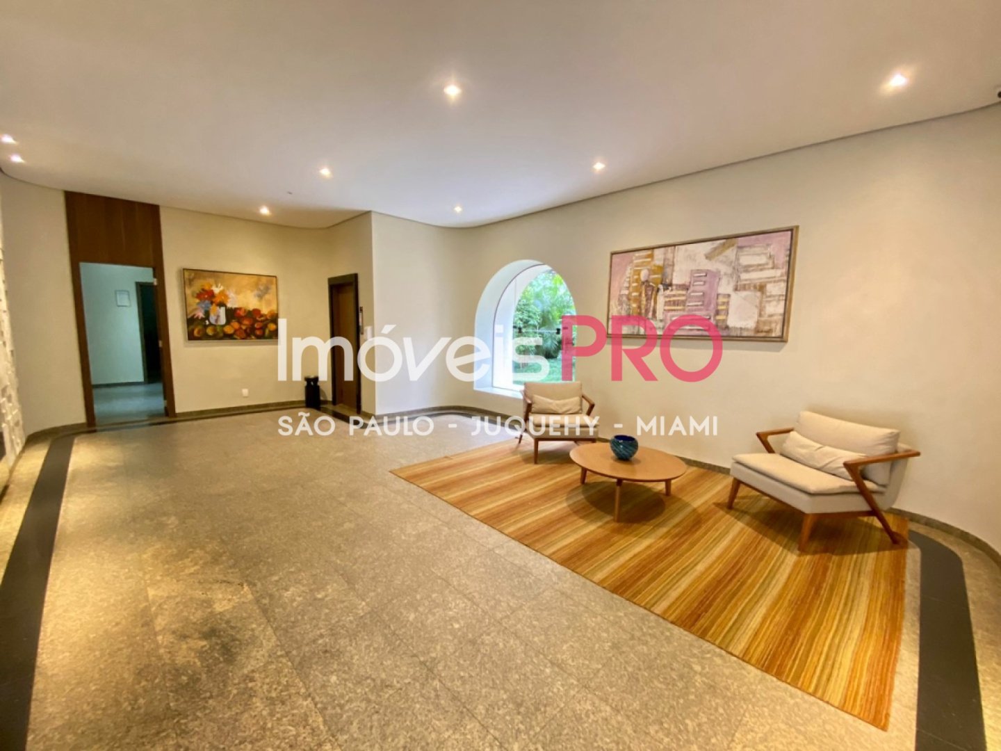 Foto :: https://assets.imoveispro.com.br/thumb/IP39352/apartamento-venda-moema_IP39352_29_1920x1080.jpg?