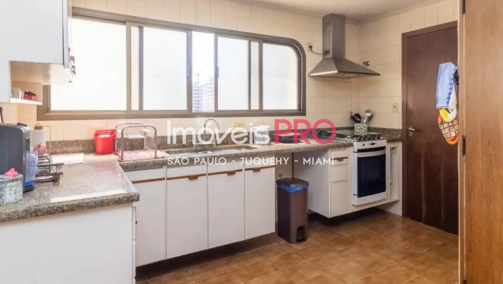 Foto :: https://assets.imoveispro.com.br/thumb/IP39353/apartamento-venda-moema_IP39353_11_1920x1080.jpg?