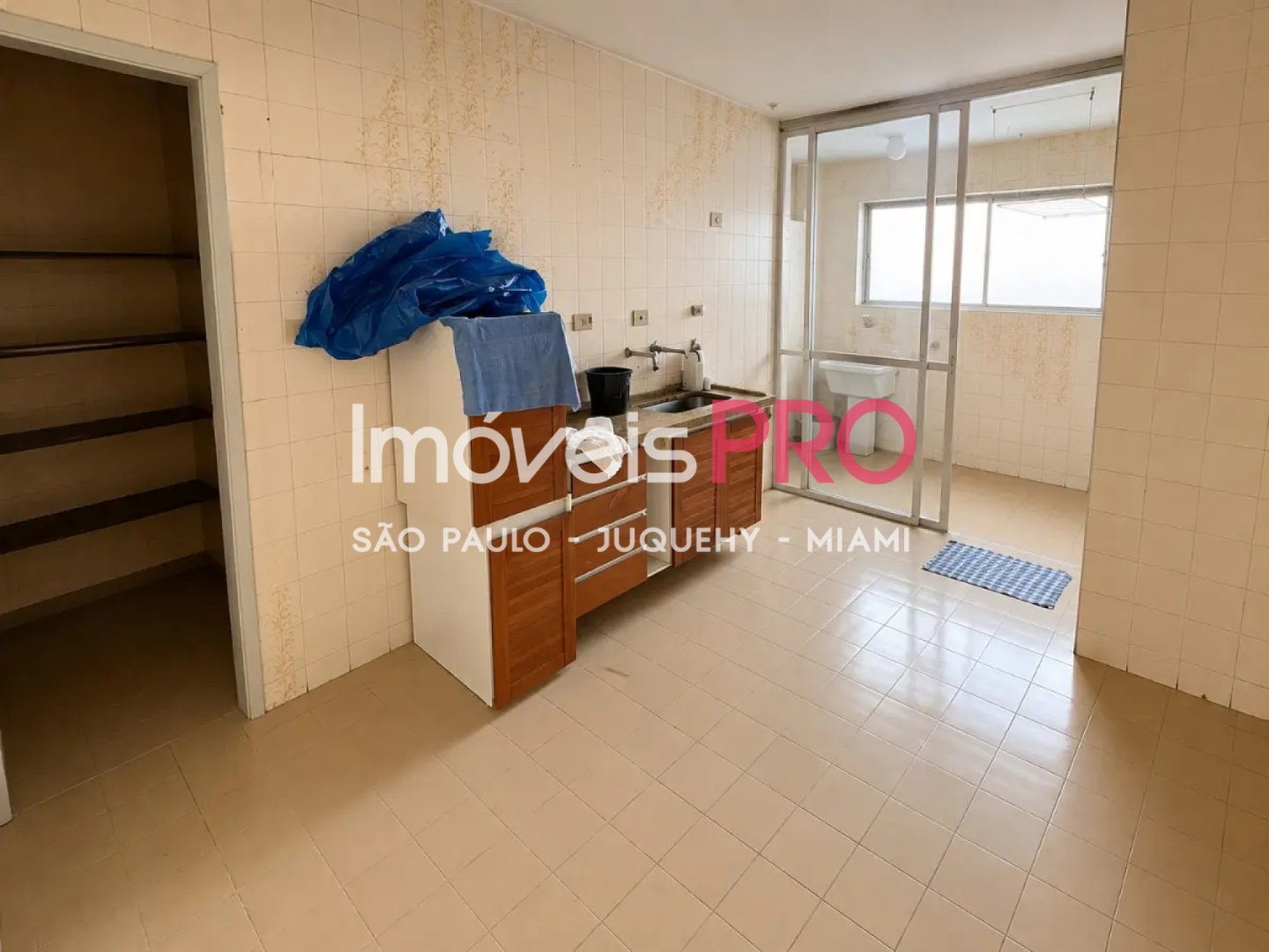 Foto :: https://assets.imoveispro.com.br/thumb/IP39364/cobertura-duplex-venda-moema_IP39364_17_1920x1080.jpg?