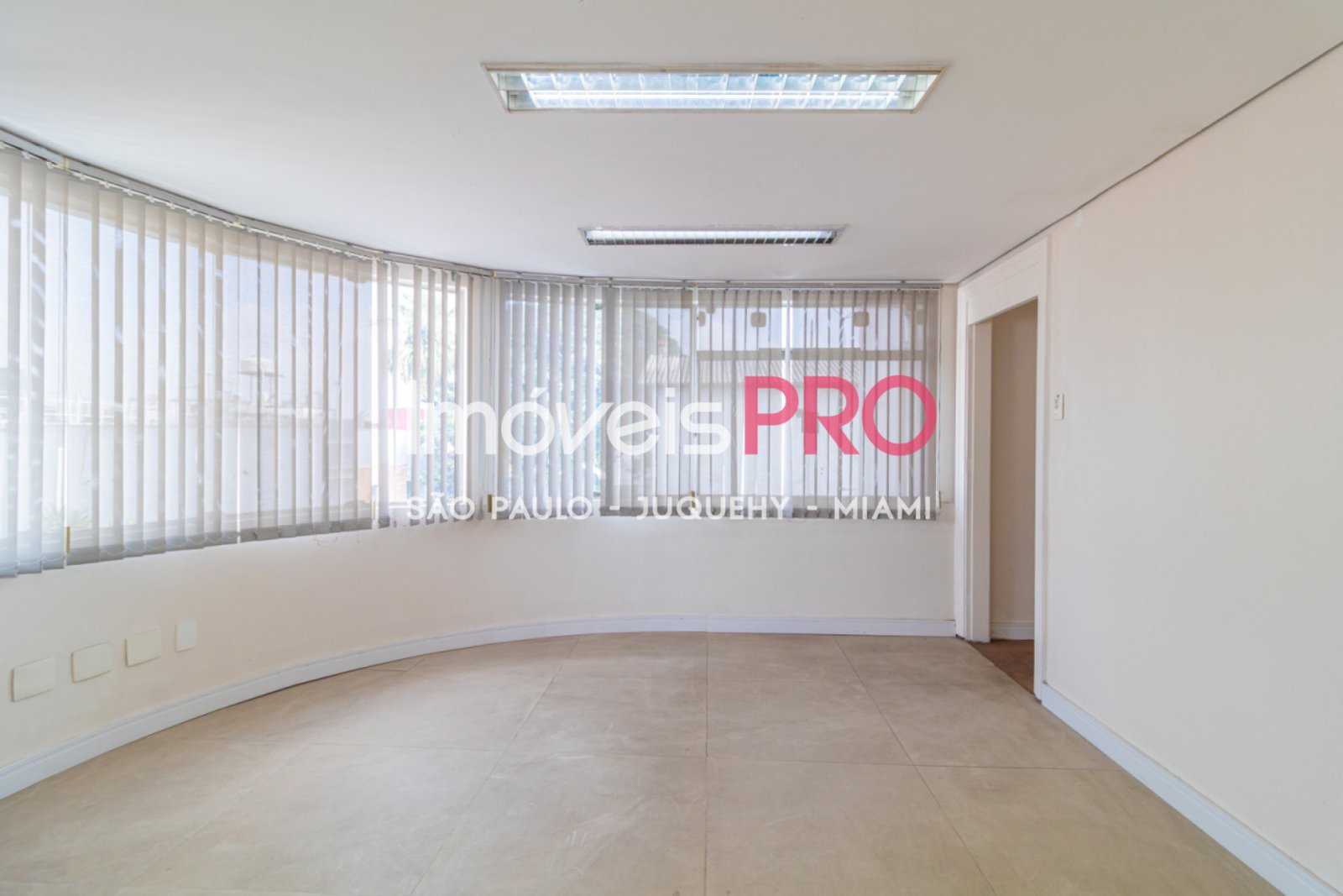 Foto :: https://assets.imoveispro.com.br/thumb/IP39367/casa-venda-jardim-paulista_IP39367_53_1920x1080.jpg?