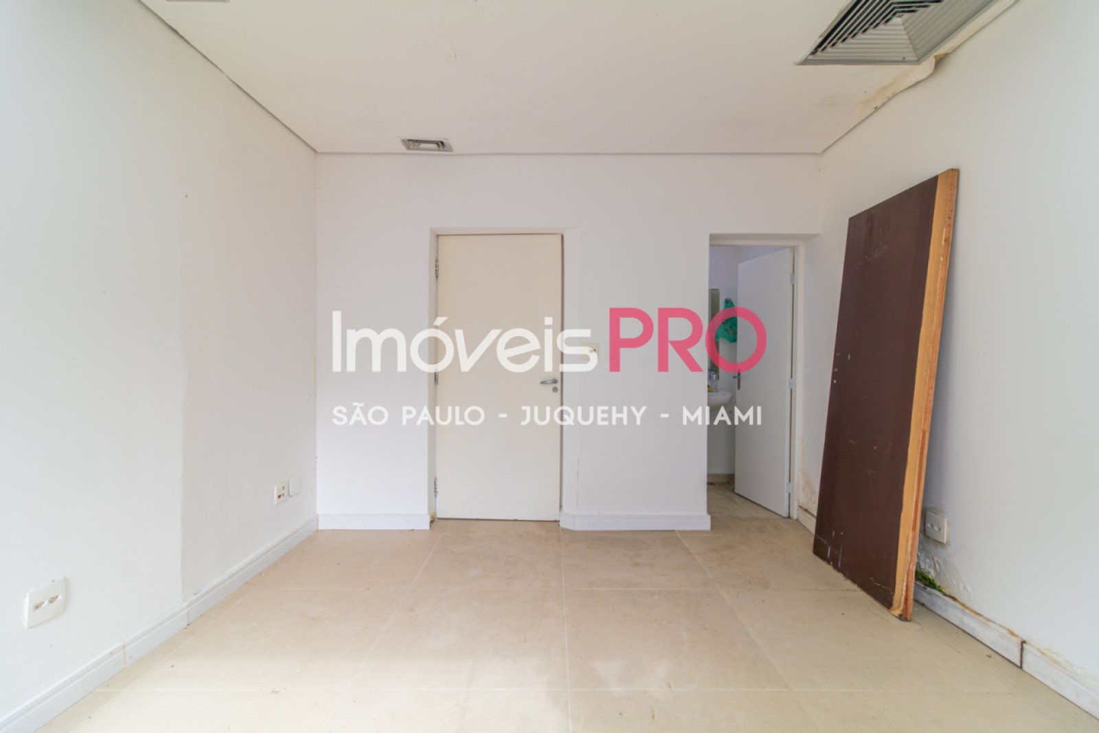Foto :: IP39367