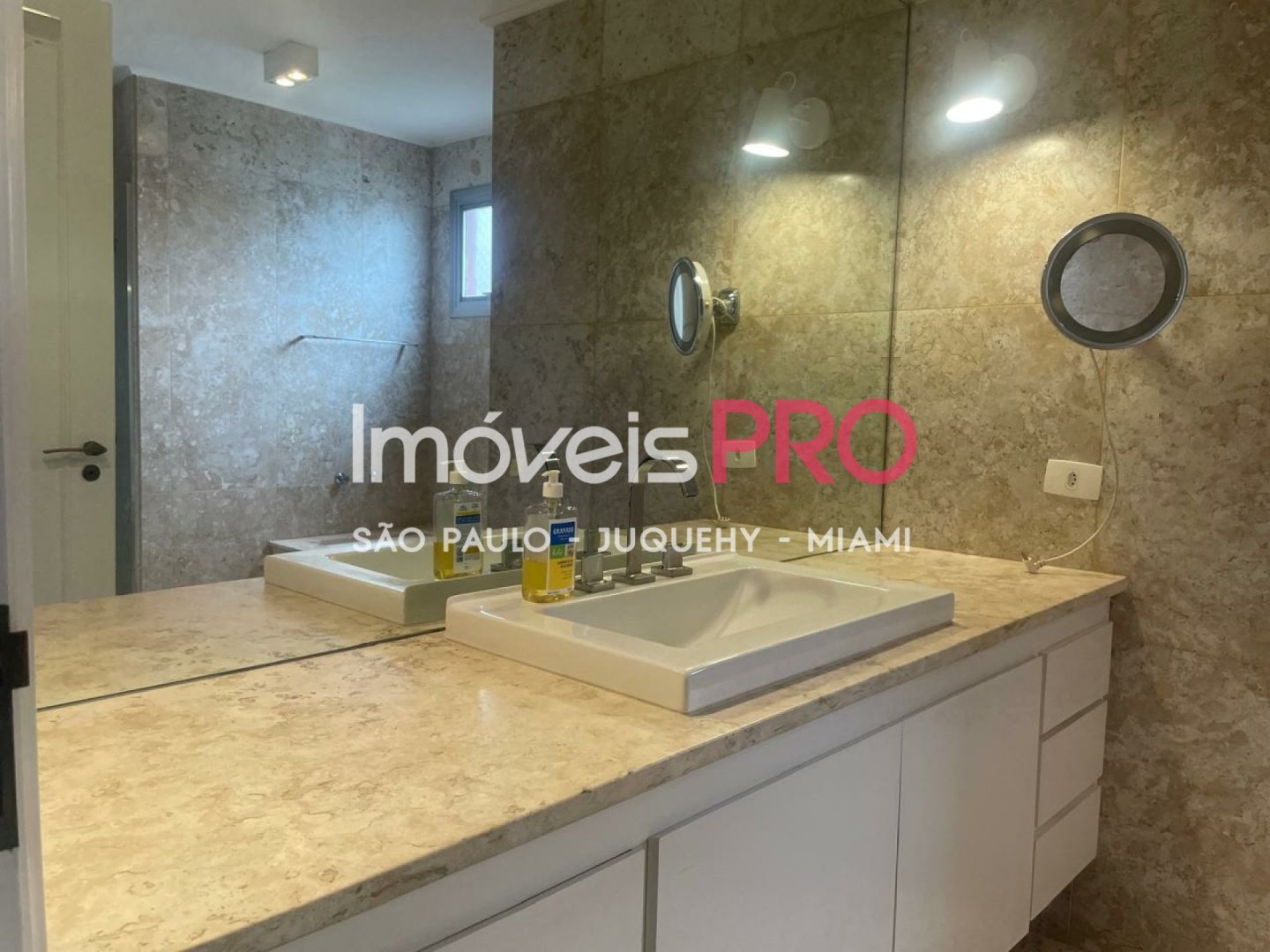 Foto :: https://assets.imoveispro.com.br/thumb/IP39370/apartamento-aluguel-itaim-bibi_IP39370_17_1920x1080.jpg?