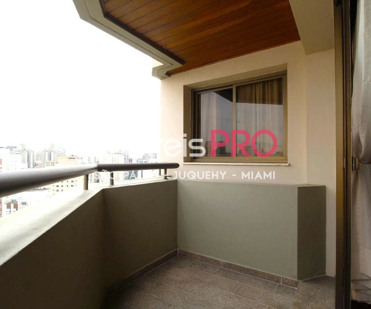 Foto :: https://assets.imoveispro.com.br/thumb/IP39372/cobertura-venda-moema-passaros_IP39372_11_1920x1080.jpg?