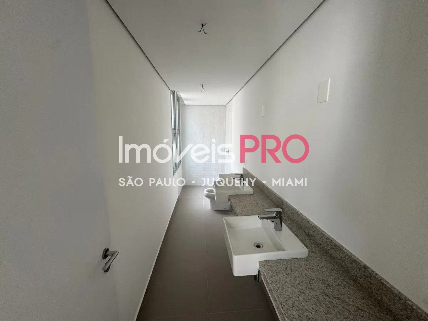 Foto :: IP39377