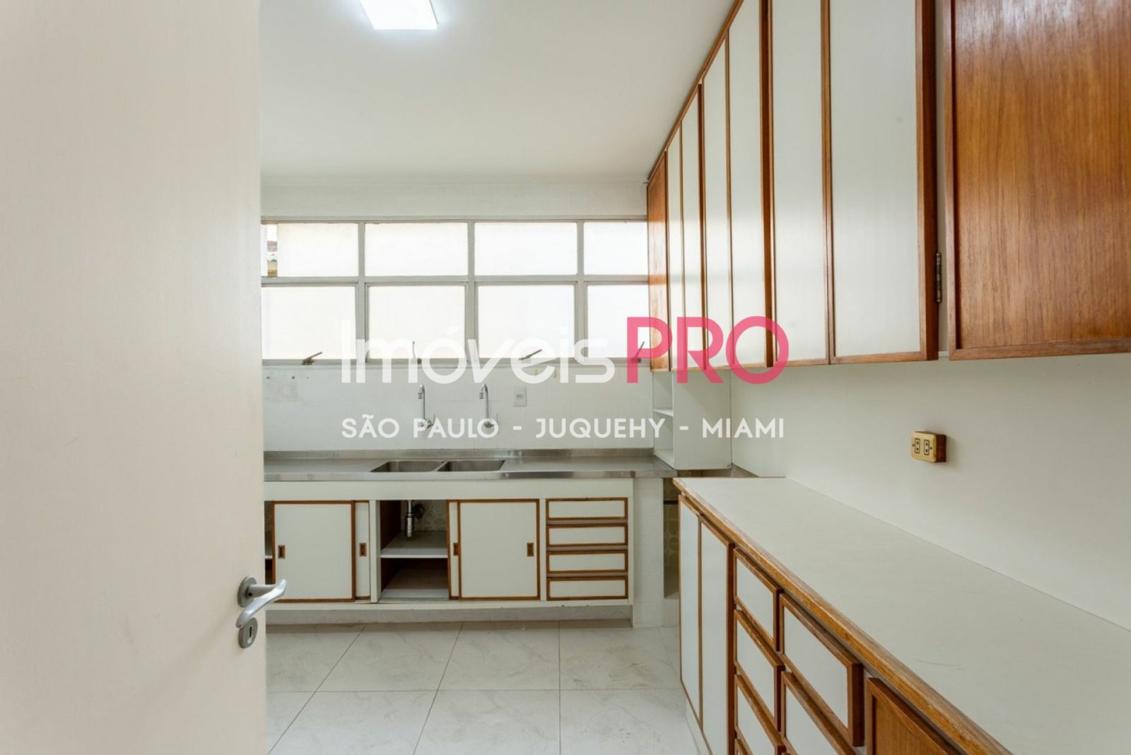 Foto :: IP39379