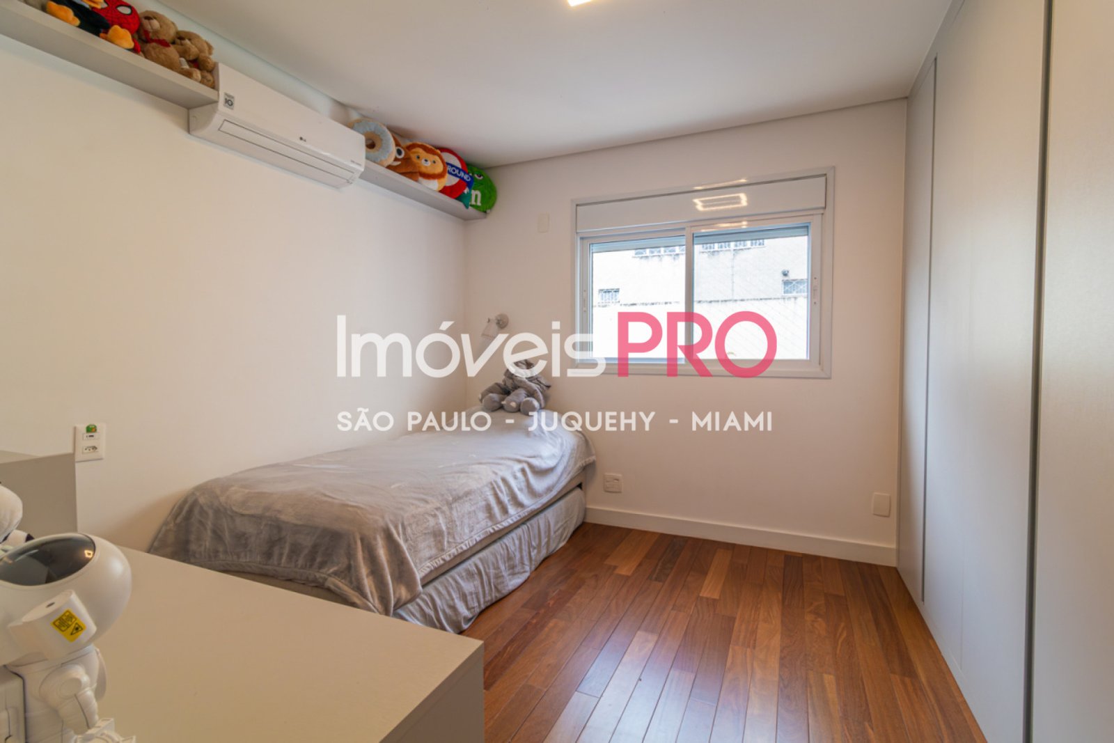 Foto :: IP39381