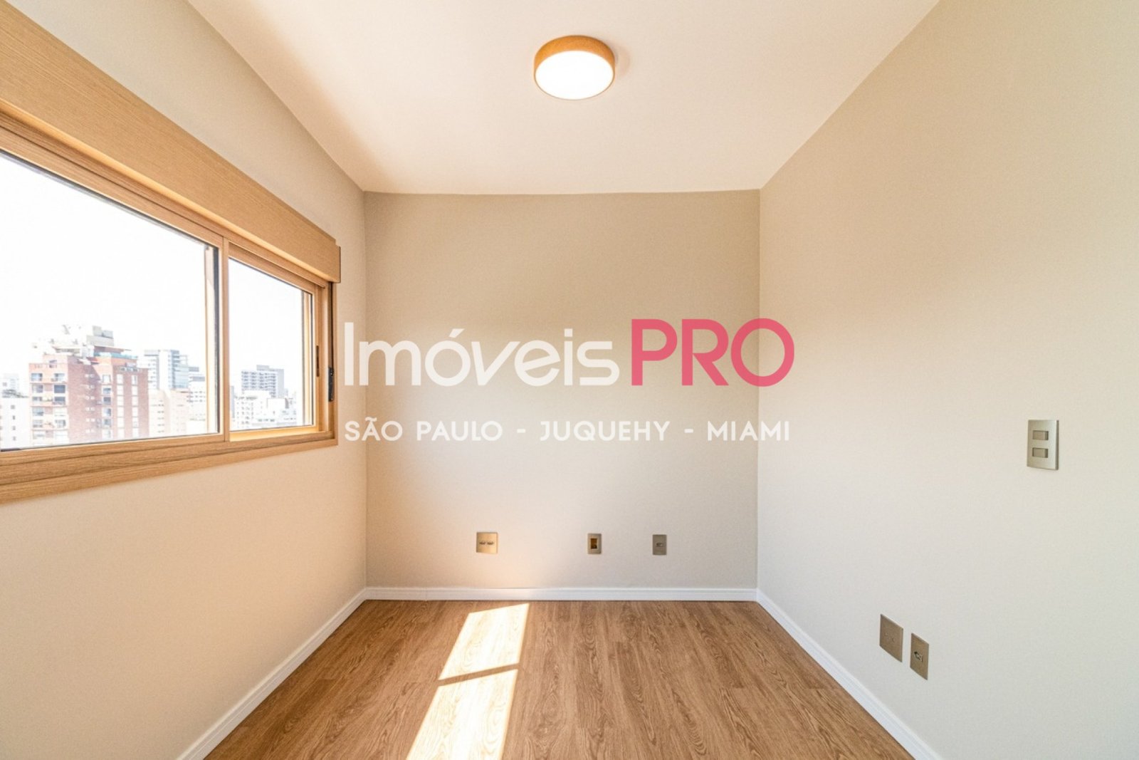 Foto :: https://assets.imoveispro.com.br/thumb/IP39382/cobertura-duplex-venda-vila-nova-conceicao_IP39382_11_1920x1080.jpg?