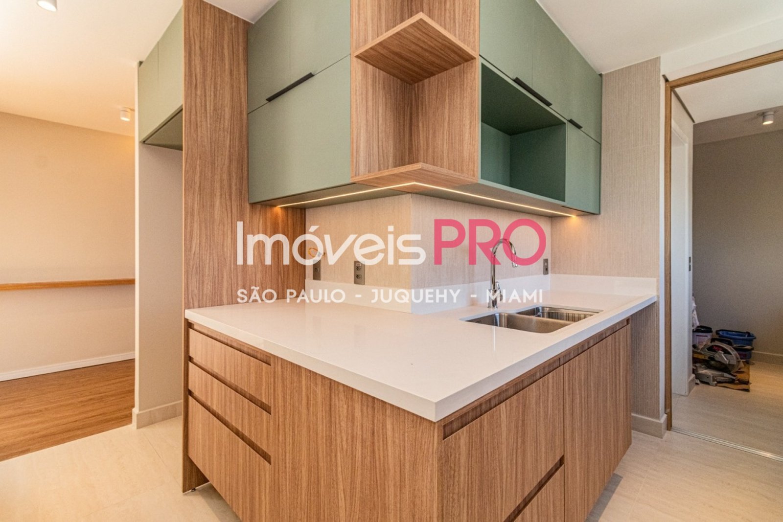 Foto :: https://assets.imoveispro.com.br/thumb/IP39382/cobertura-duplex-venda-vila-nova-conceicao_IP39382_17_1920x1080.jpg?