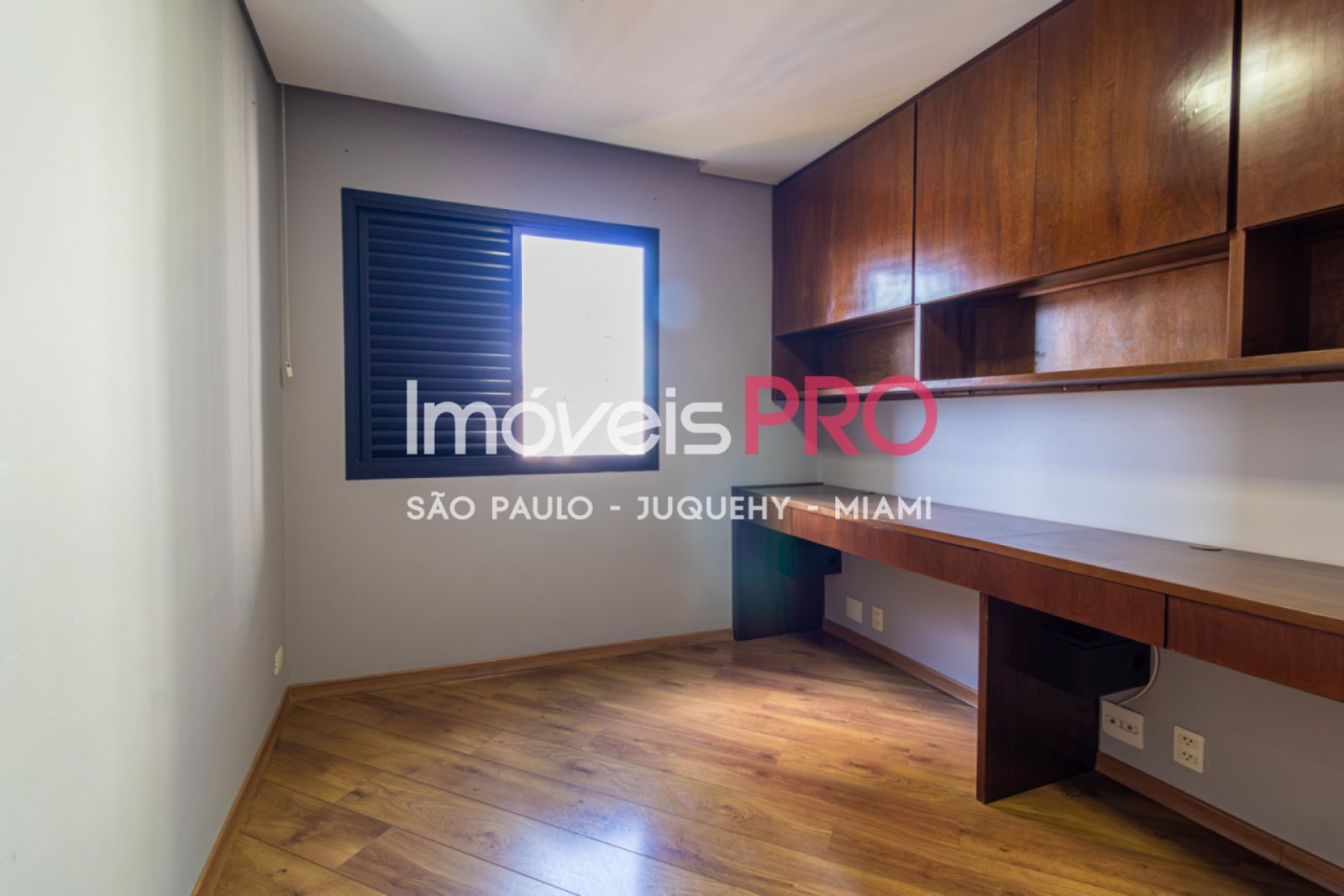 Foto :: https://assets.imoveispro.com.br/thumb/IP39384/apartamento-venda-moema-passaros_IP39384_11_1920x1080.jpg?