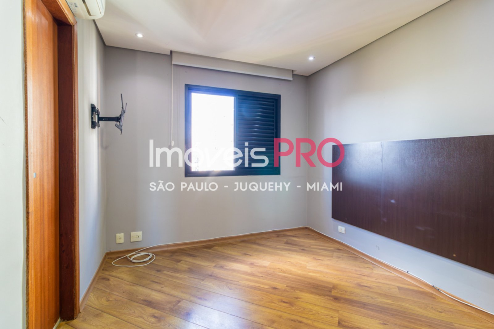 Foto :: IP39384