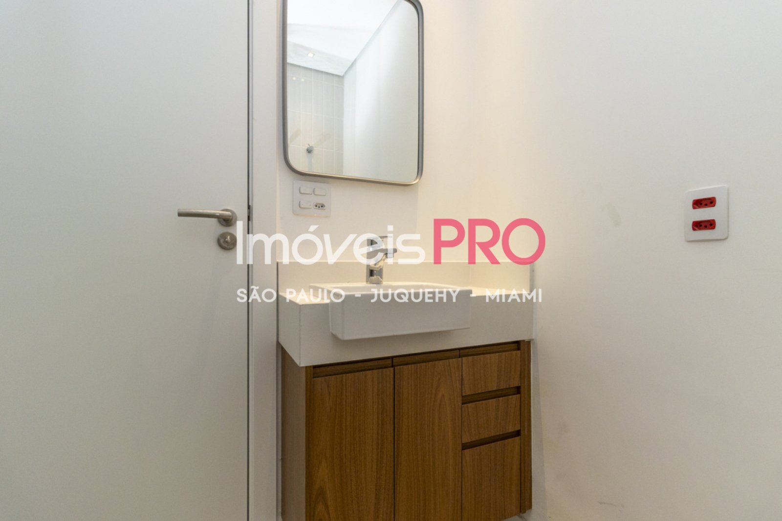 Foto :: IP39386