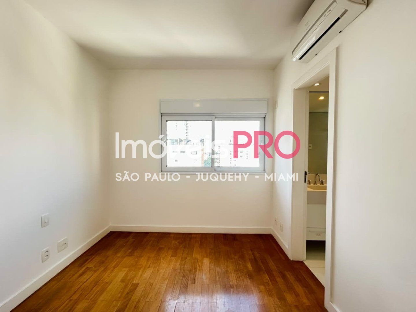 Foto :: IP39401