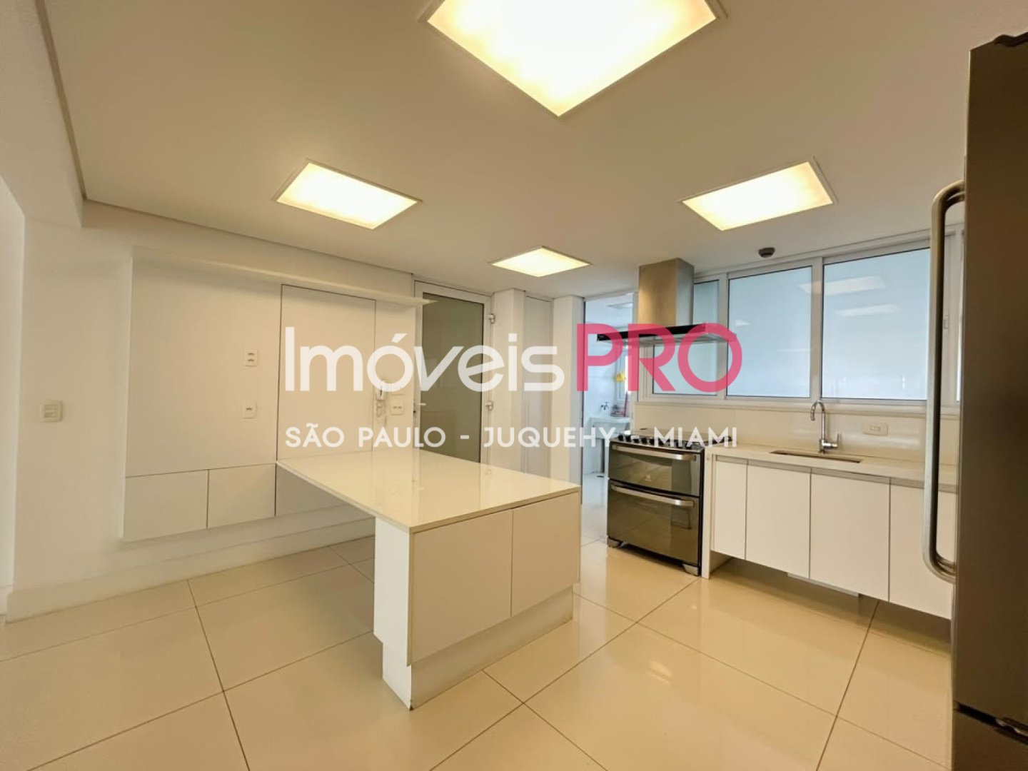 Foto :: https://assets.imoveispro.com.br/thumb/IP39401/apartamento-aluguel-moema_IP39401_29_1920x1080.jpg?