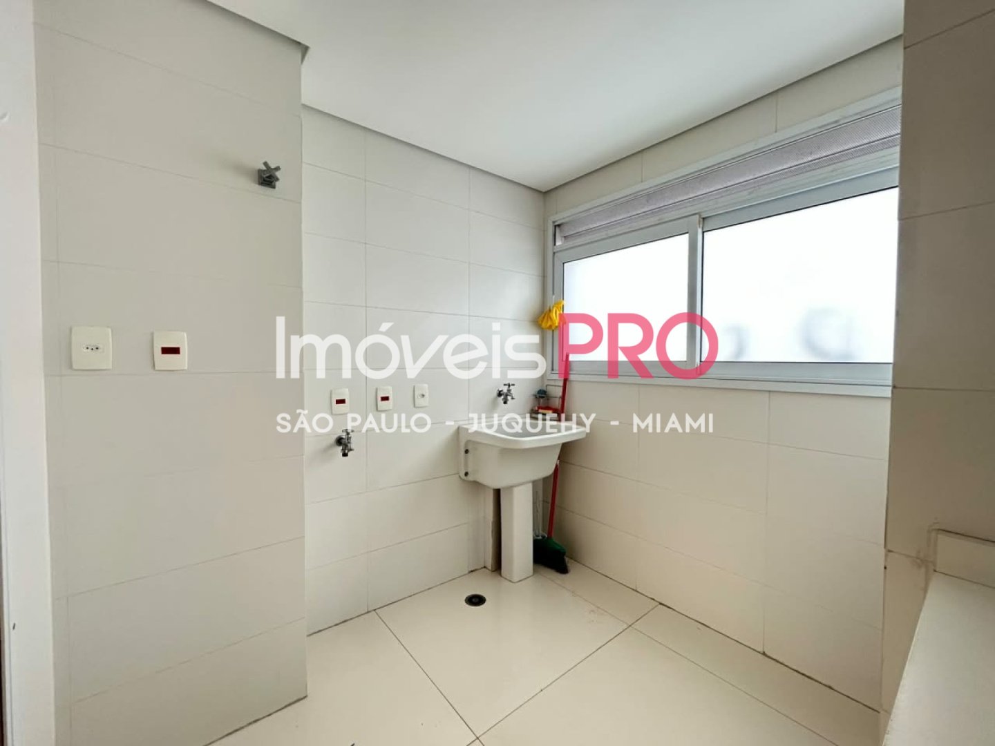 Foto :: IP39401