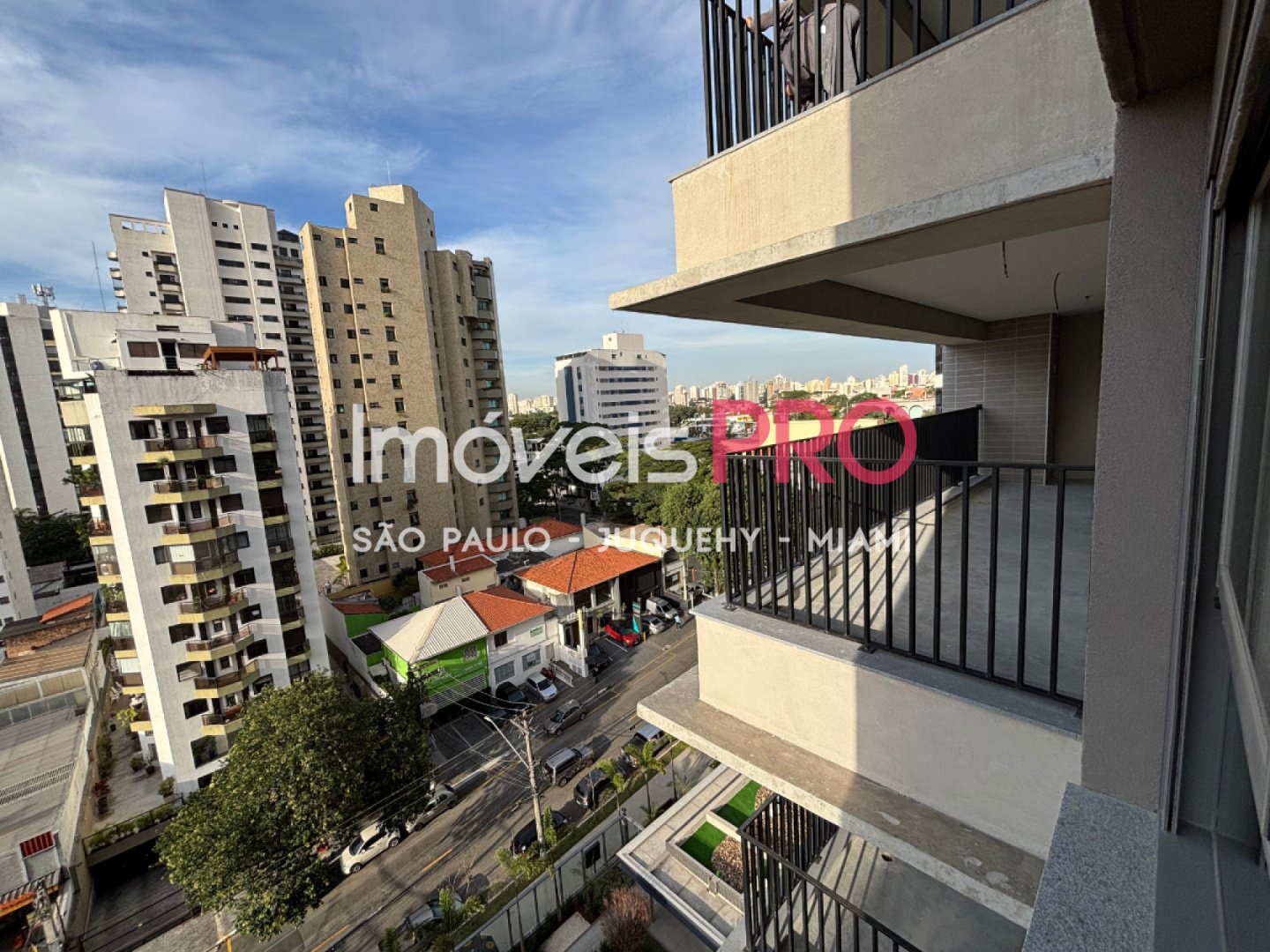Foto :: https://assets.imoveispro.com.br/thumb/IP39406/apartamento-venda-moema_IP39406_17_1920x1080.jpg?